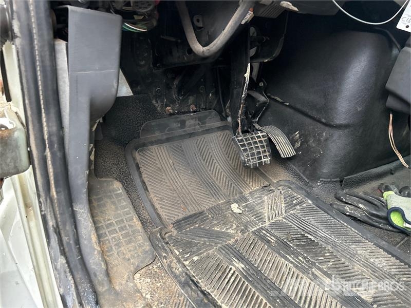 International 4300 Umpikorikuorma-autot