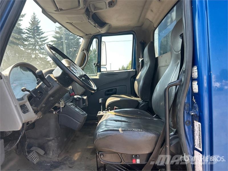 International 4300 Самосвал