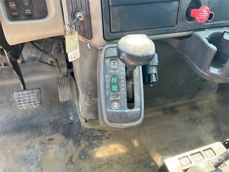 International 4300 Самосвал