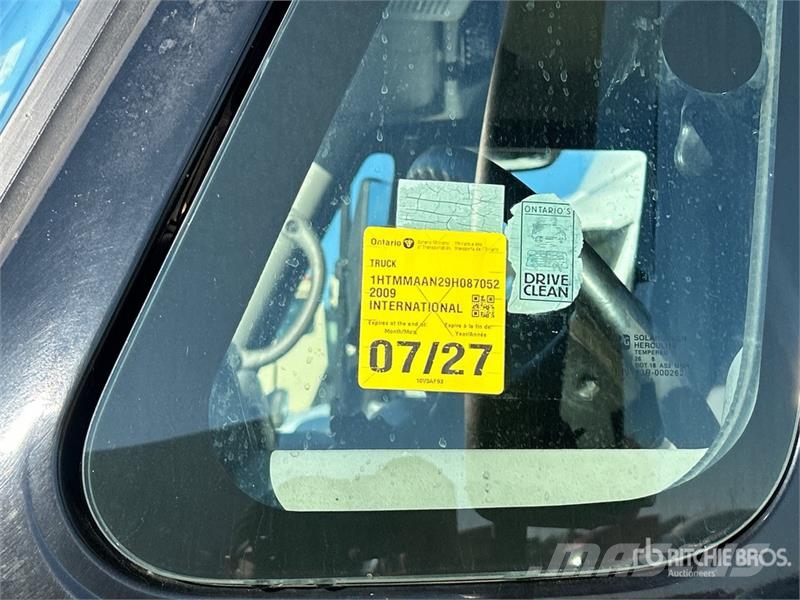 International 4300 Furgoonautod