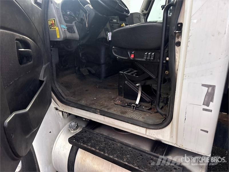 International 4300 Грузовики-Фургоны