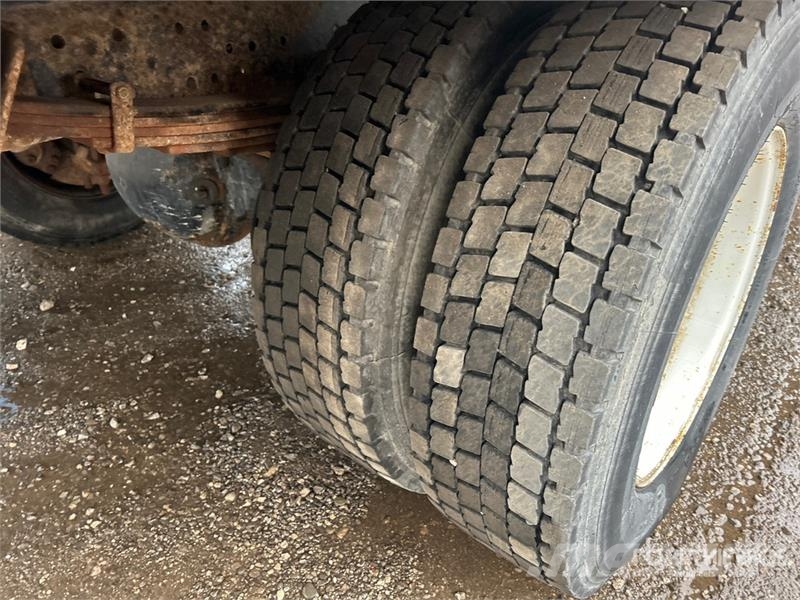 International 4300 Umpikorikuorma-autot