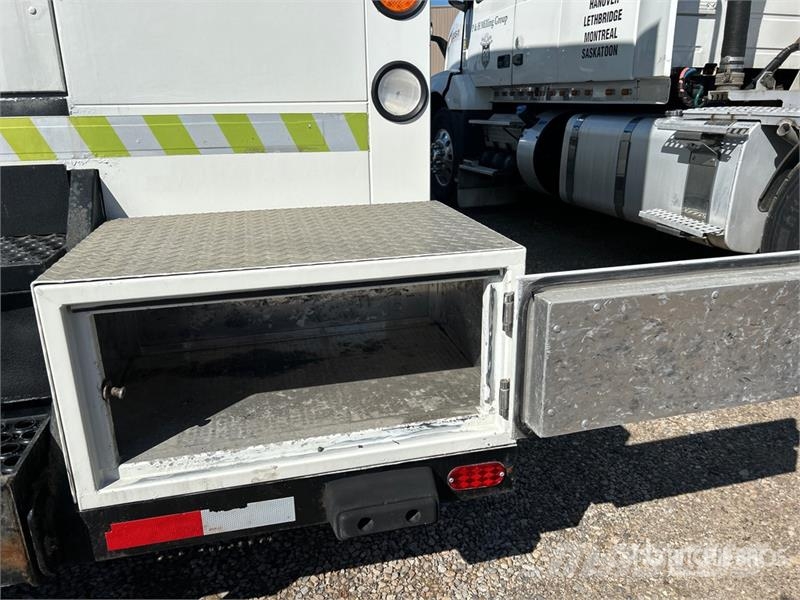 International 4300 Pick up/Dropside