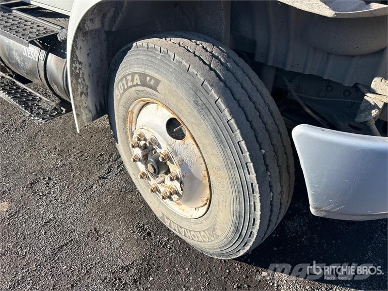 International 4300 Поливальні машини