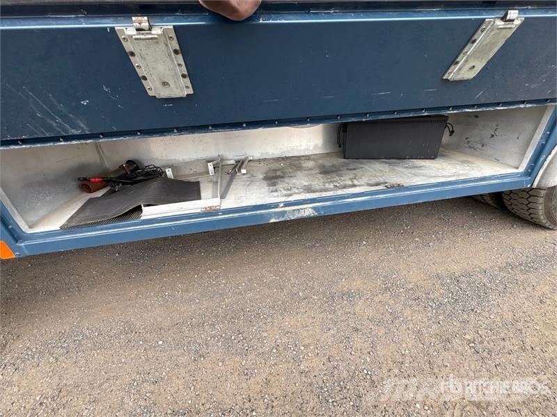 International 4300 Pickup/Pritschenwagen