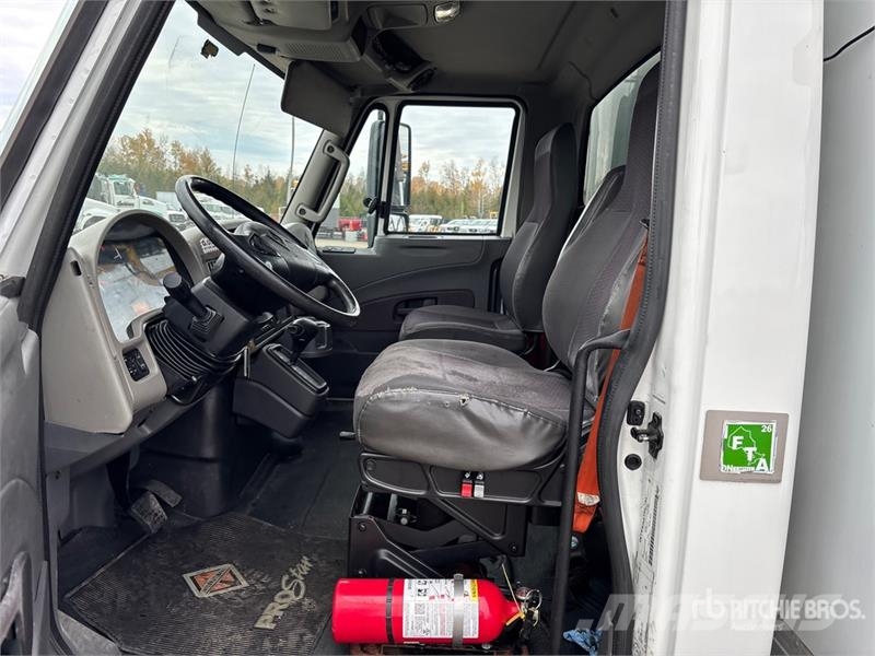 International 4300 Грузовики-Рефрижераторы