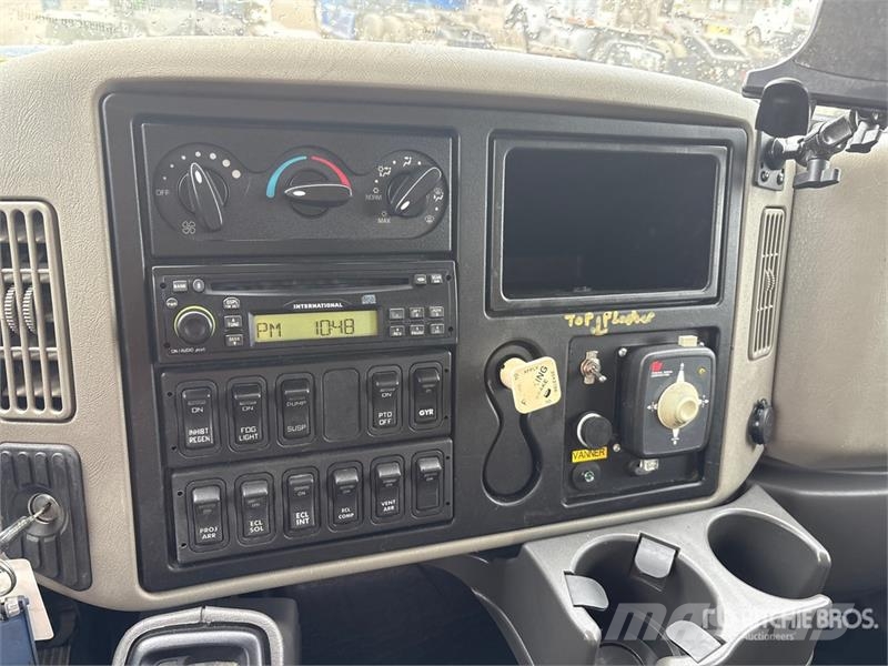 International 4300 4x2 Utility Truck Prekucniki