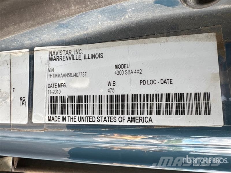International 4300 SBA Flakbilar/Pickuper