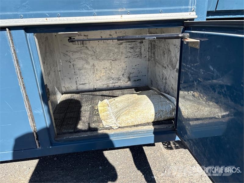 International 4300 SBA Pickup/Sideaflæsning