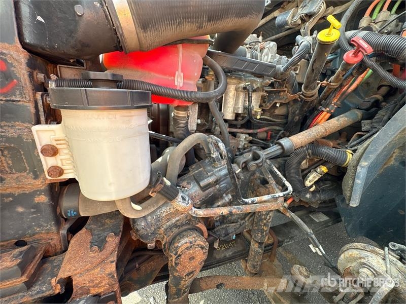 International 4300 SBA Flakbilar/Pickuper