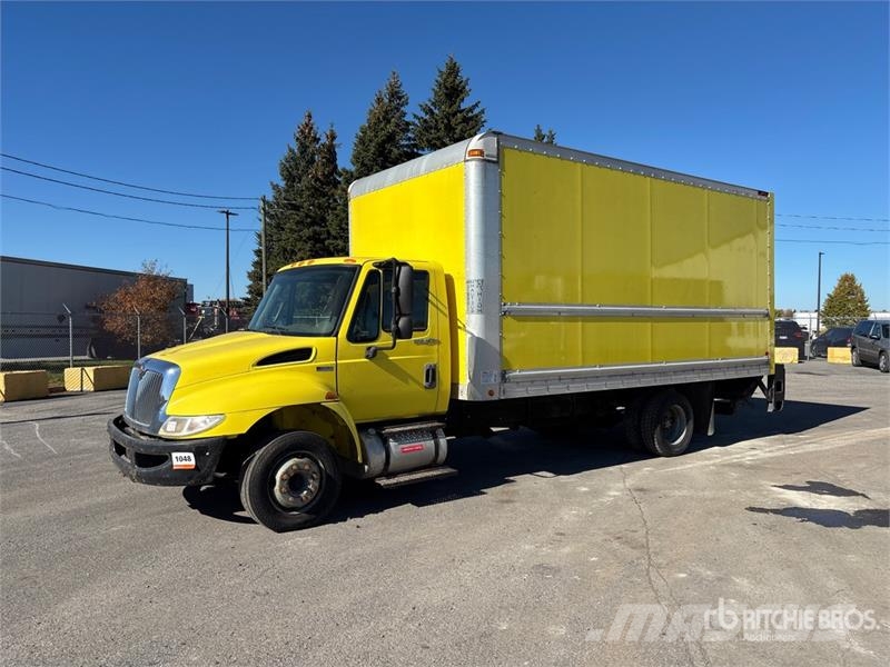 International 4300 SBA LP Фургони