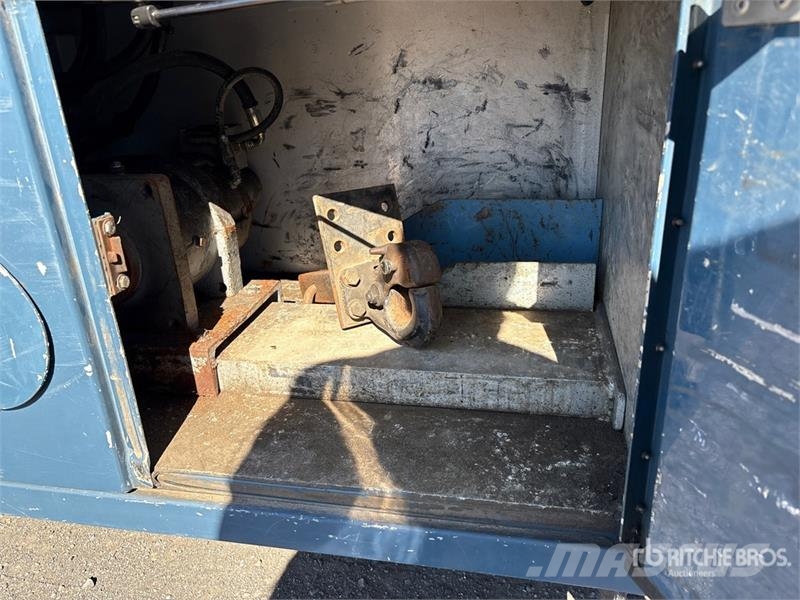 International 4300 SBA Pickup/Sideaflæsning