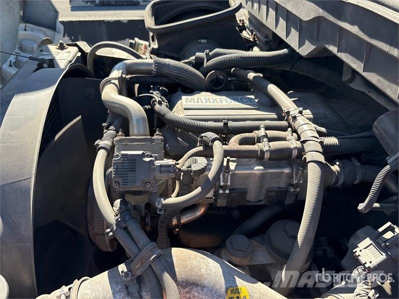 International 4300 SBA Pickup/Sideaflæsning