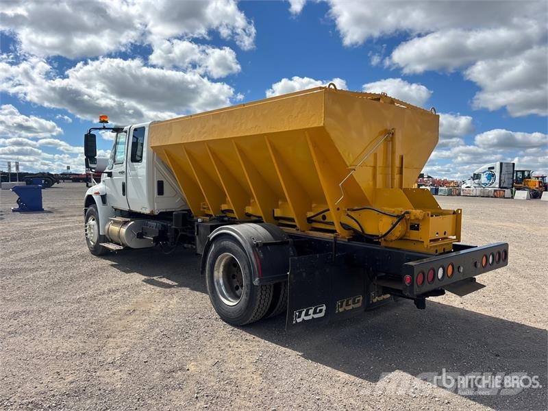 International 4300M7 SBA Durastar 4x2 Sleeper Spreader Truck Vehículos municipales multiusos