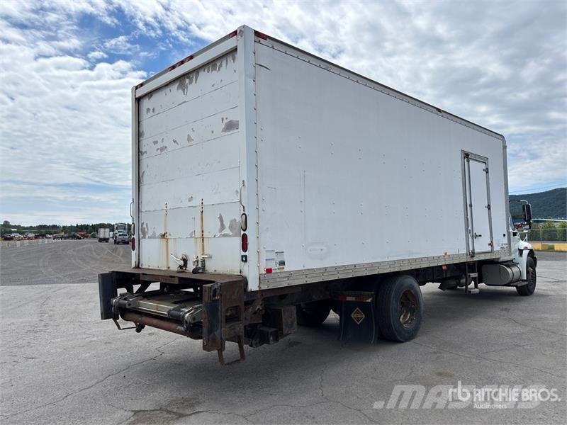 International 4300M7 SBA 4x2 Van Truck Box trucks