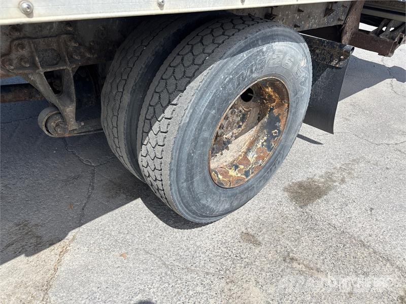 International 4300M7 SBA 4x2 Van Truck Box trucks