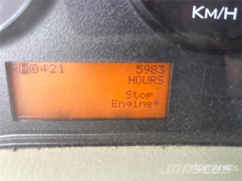 International 4300M7 SBA 4x2 Van Truck Box trucks
