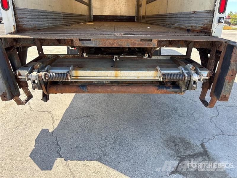 International 4300M7 SBA 4x2 Van Truck Box trucks