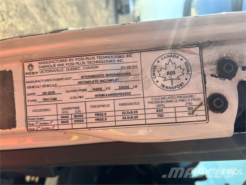 International 4400 Teherautóra szerelt emelők és állványok