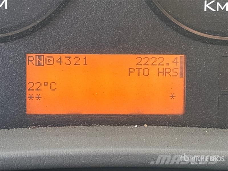 International 4400 Teherautóra szerelt emelők és állványok