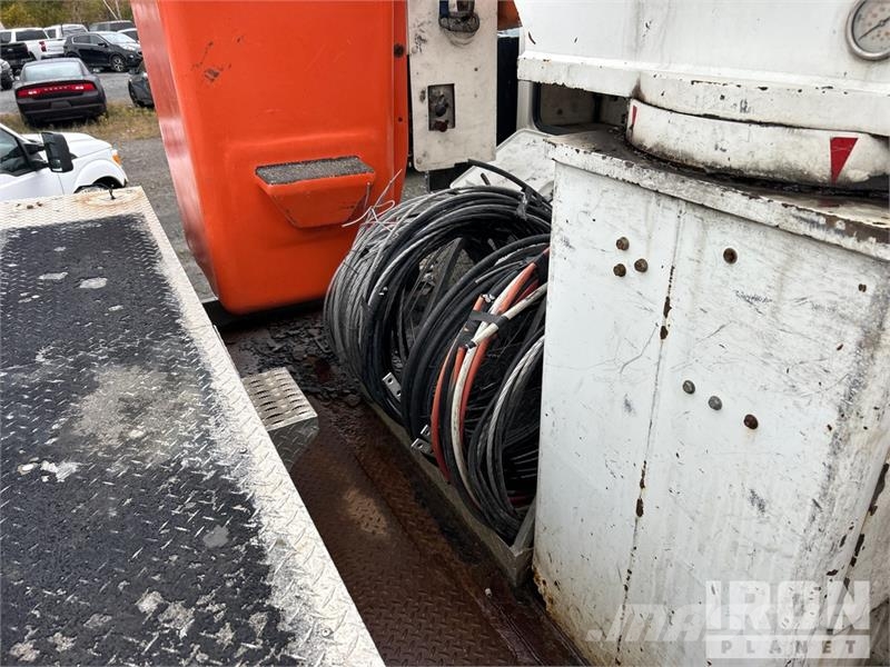 International 4400 Plataformas aéreas montadas em camião