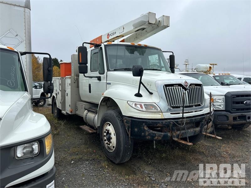 International 4400 Plataformas aéreas montadas em camião