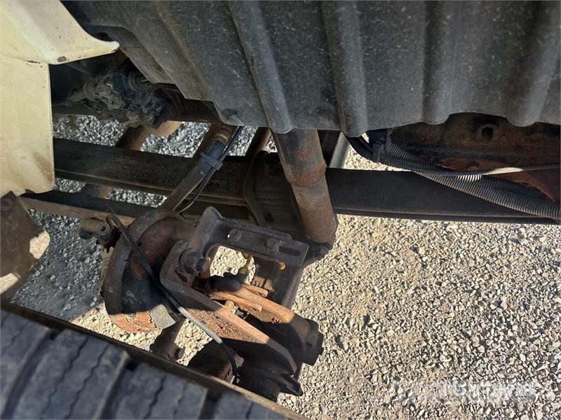 International 4400 Teherautóra szerelt emelők és állványok