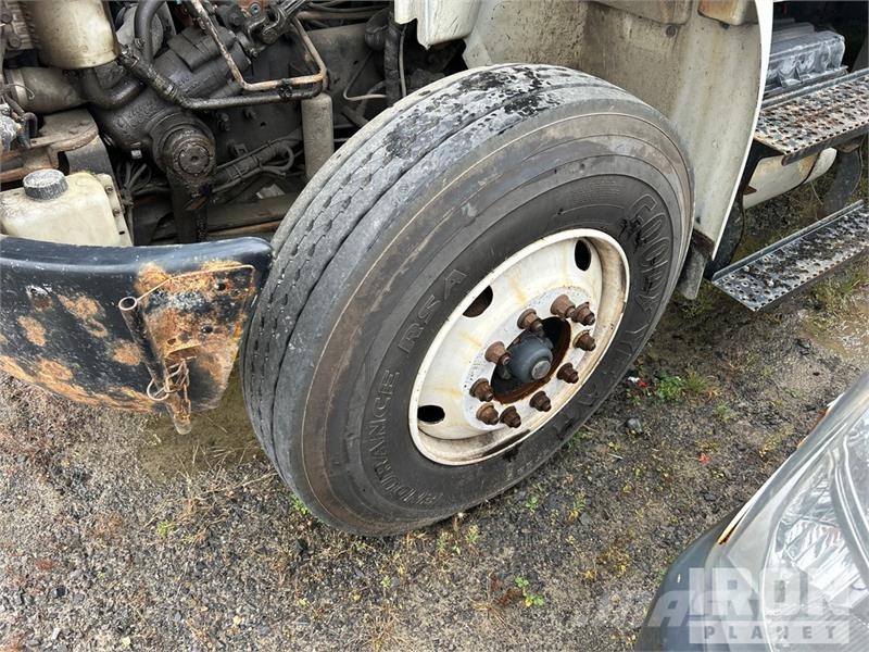 International 4400 Plataformas aéreas montadas em camião