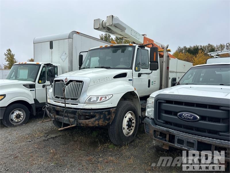 International 4400 Plataformas aéreas montadas em camião
