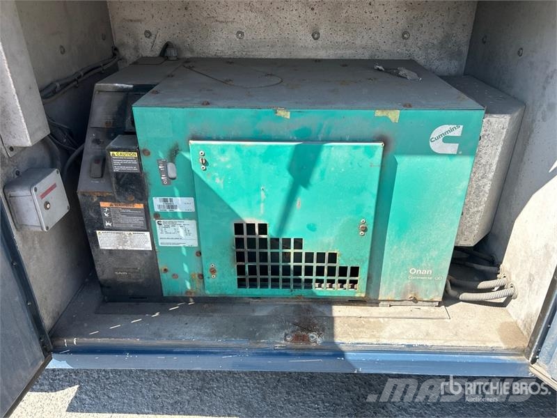 International 4400 Bestelwagens met open laadbak