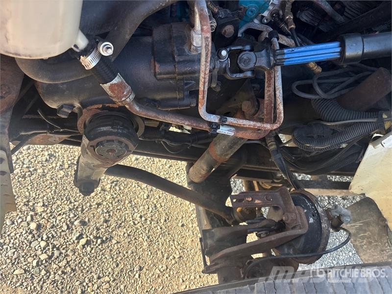 International 4400 Teherautóra szerelt emelők és állványok