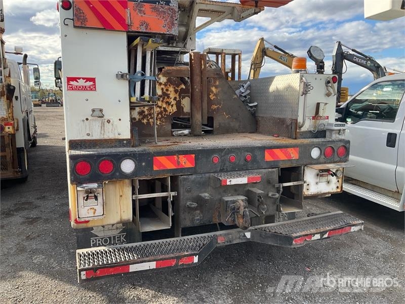 International 4400 SBA Avtokošare