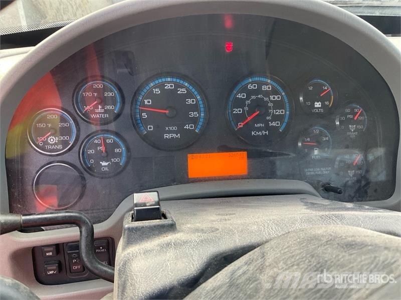 International 4400 SBA Avtokošare