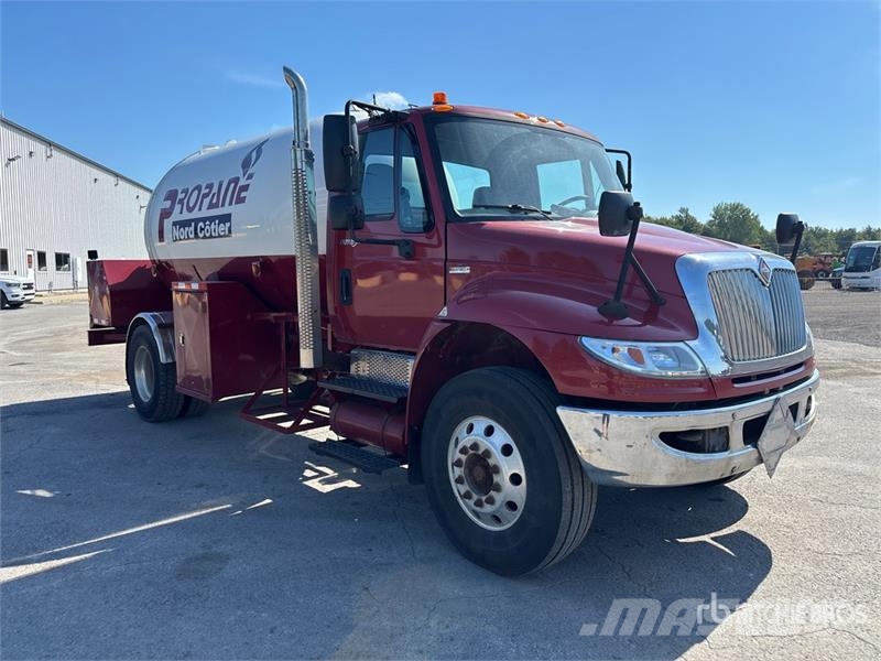 International 4400 SBA 3000 gal 4x2 Propane Delivery Truck Other trucks