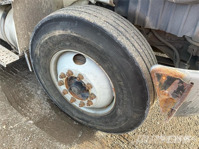 International 4400 SBA Avtokošare