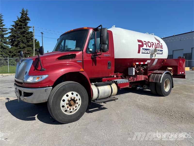 International 4400 SBA 3000 gal 4x2 Propane Delivery Truck Other trucks