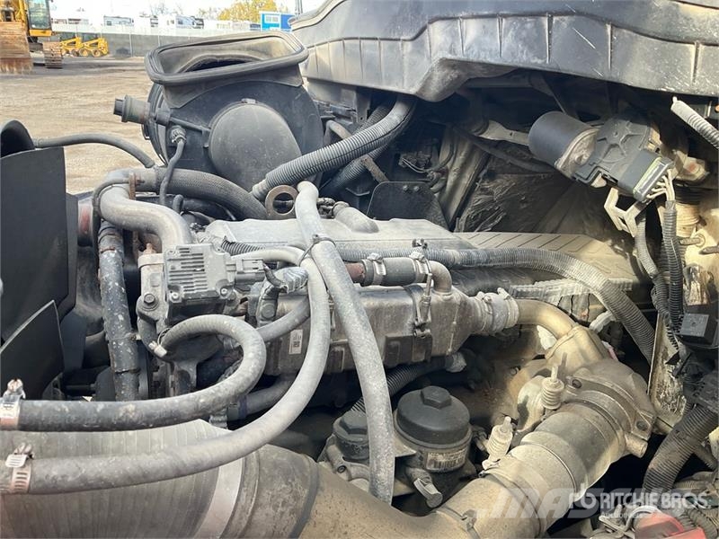 International 4400 SBA Avtokošare