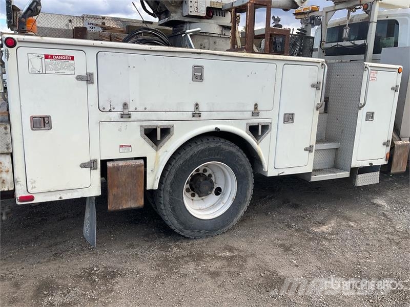 International 4400 SBA Avtokošare
