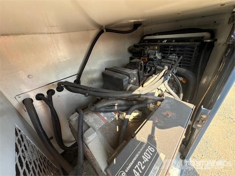 International 4400SBA Flakbilar/Pickuper