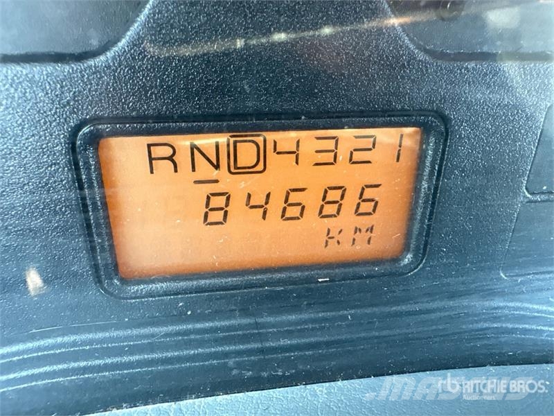International 4400SBA Flakbilar/Pickuper