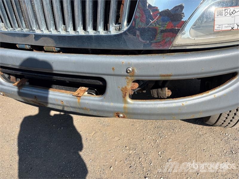 International 4400SBA Flakbilar/Pickuper