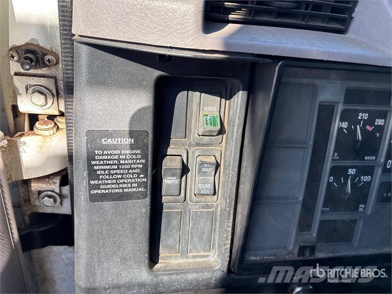 International 4700 Самоскиди