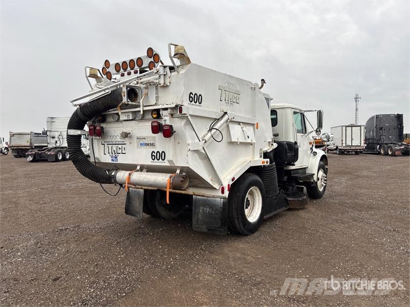 International 4700 Ielu tīrāmās mašīnas