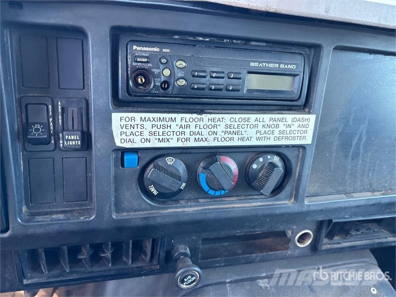 International 4700 Самоскиди
