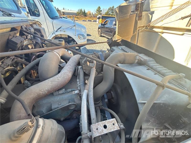 International 4700 Самоскиди