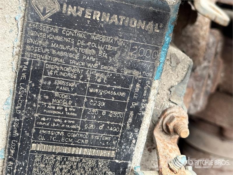 International 4700 شاحنات ذات هيكل صندوقي