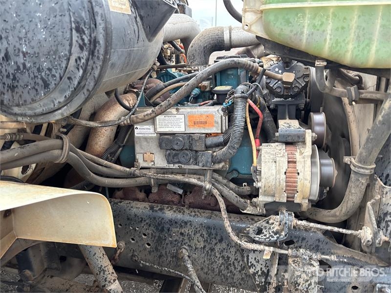 International 4700 Ielu tīrāmās mašīnas