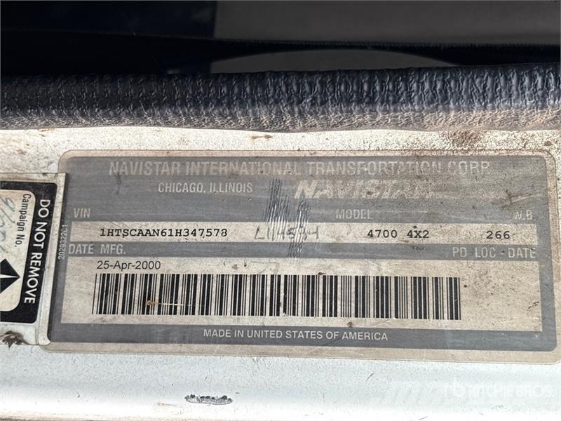 International 4700 شاحنات ذات هيكل صندوقي