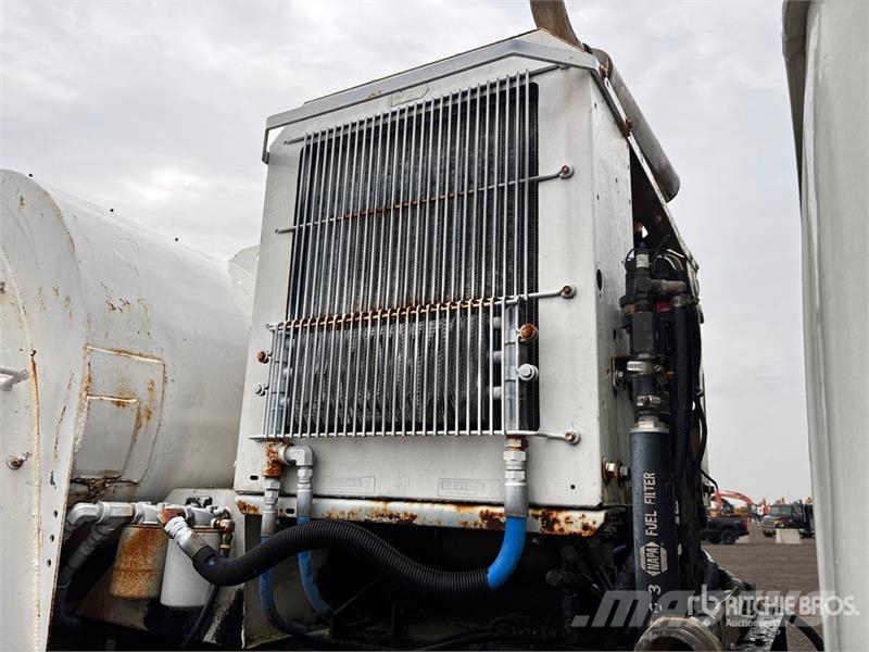 International 4700 Ielu tīrāmās mašīnas