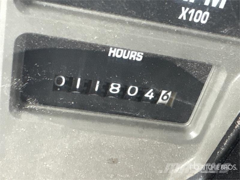 International 4700 شاحنات ذات هيكل صندوقي